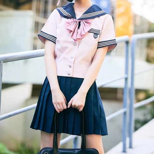 セーラー服 ピンクの学園風制服