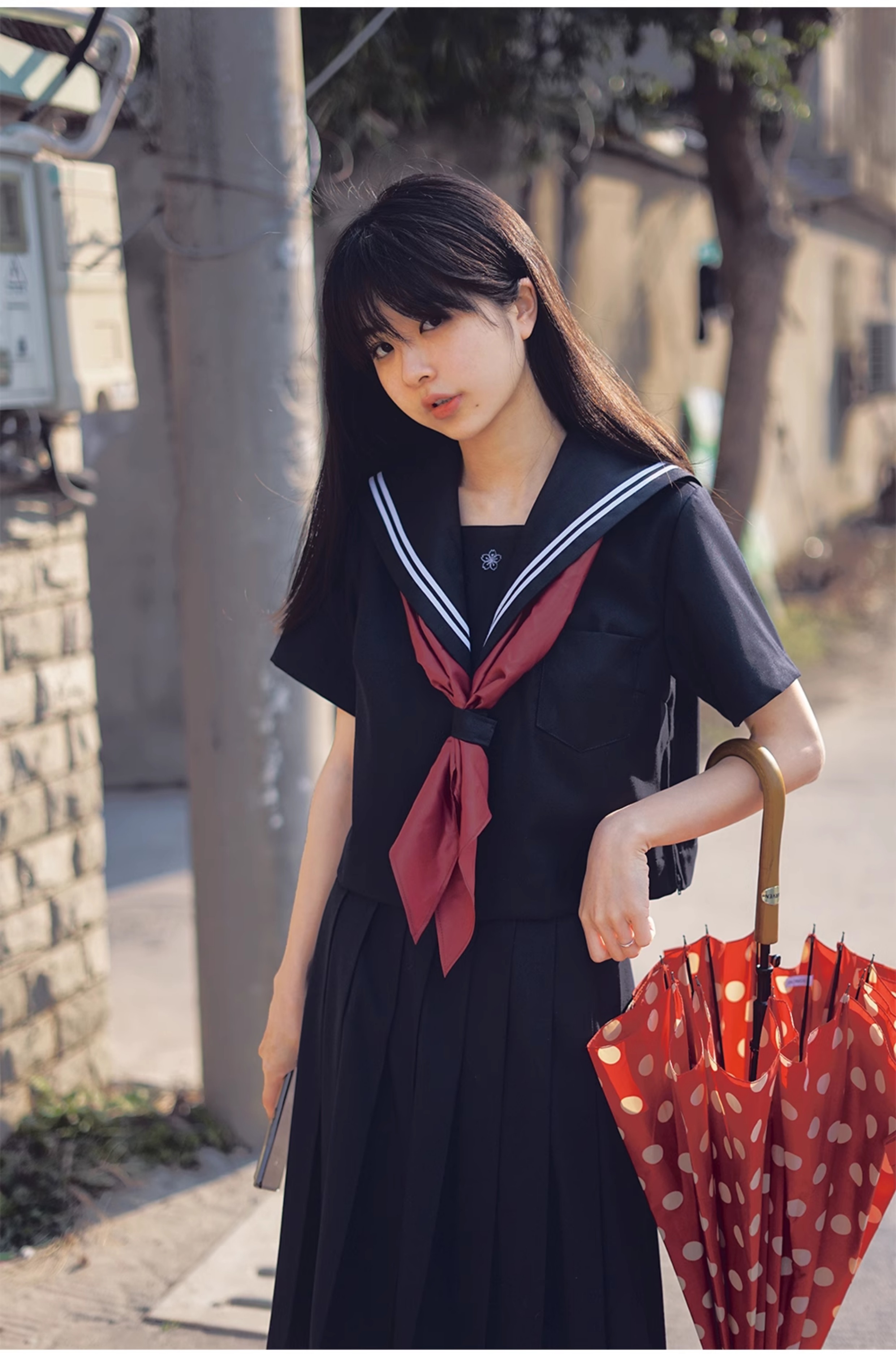 セーラー服 赤リボン付き半袖 制服
