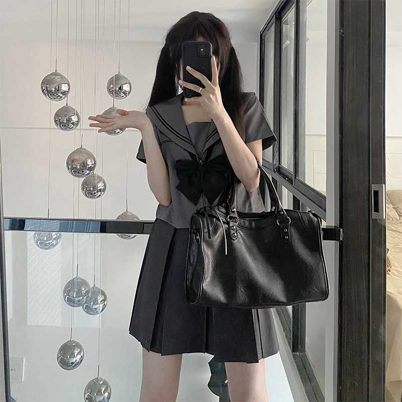 セーラー服 クラシック紺色 上下セット