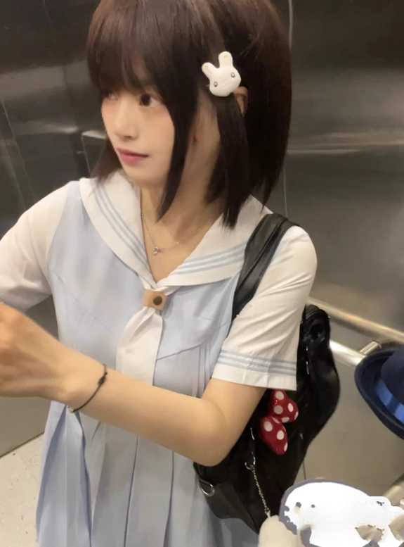 セーラー服 グレーチェックアクセント