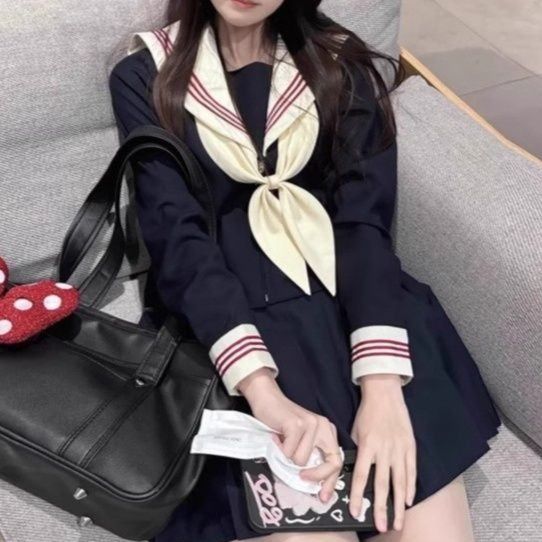 セーラー服 セーラー襟ラインデザイン長袖ブラウス