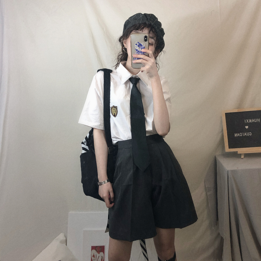セーラー服 学園風エンブレム付き半袖制服シャツ