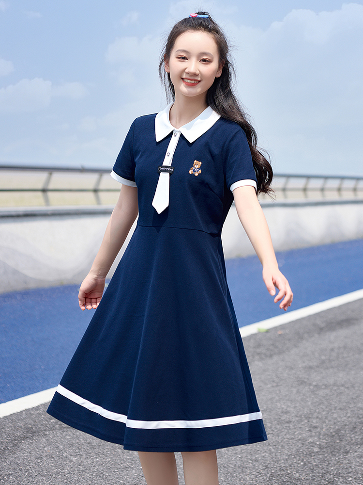 セーラー服 クマモチーフ付きセーラーワンピース