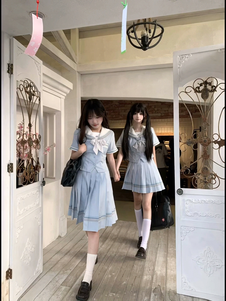 セーラー服 清楚な印象の制服風セーラーブラウス