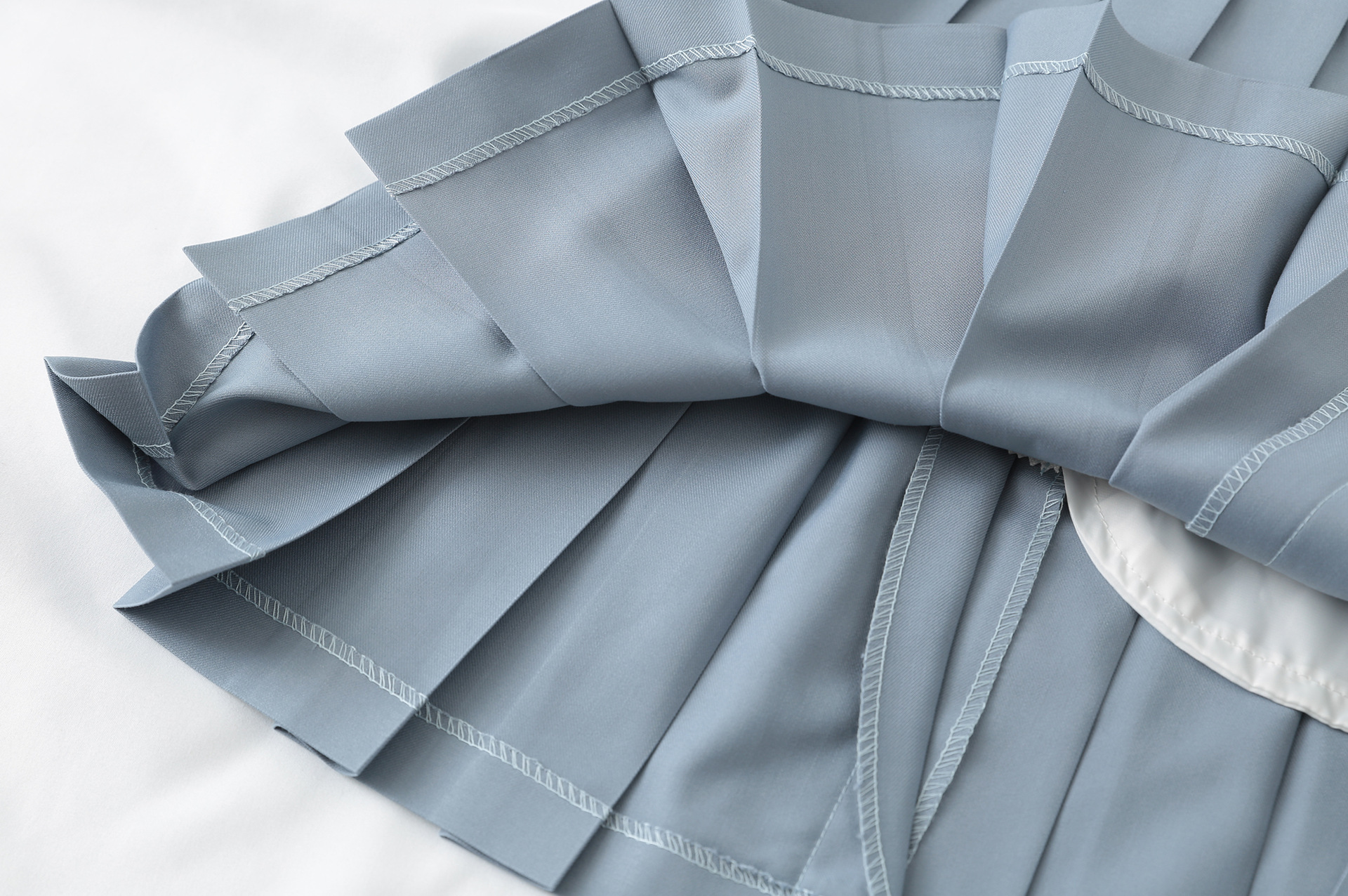 セーラー服 配色ライン入り大きめ襟セーラー長袖ブラウス