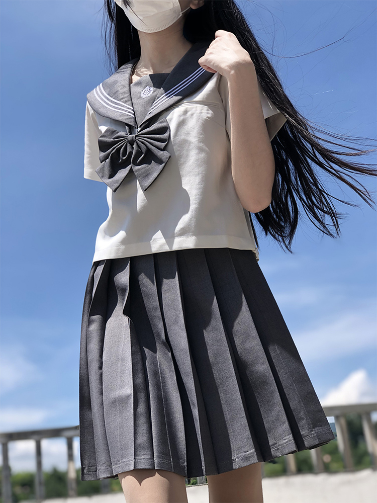 セーラー服 大きめリボン付き清涼半袖セーラートップス