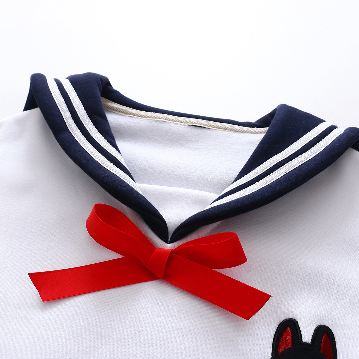 セーラー服 猫刺繍ワンポイント付き長袖セーラーブラウス