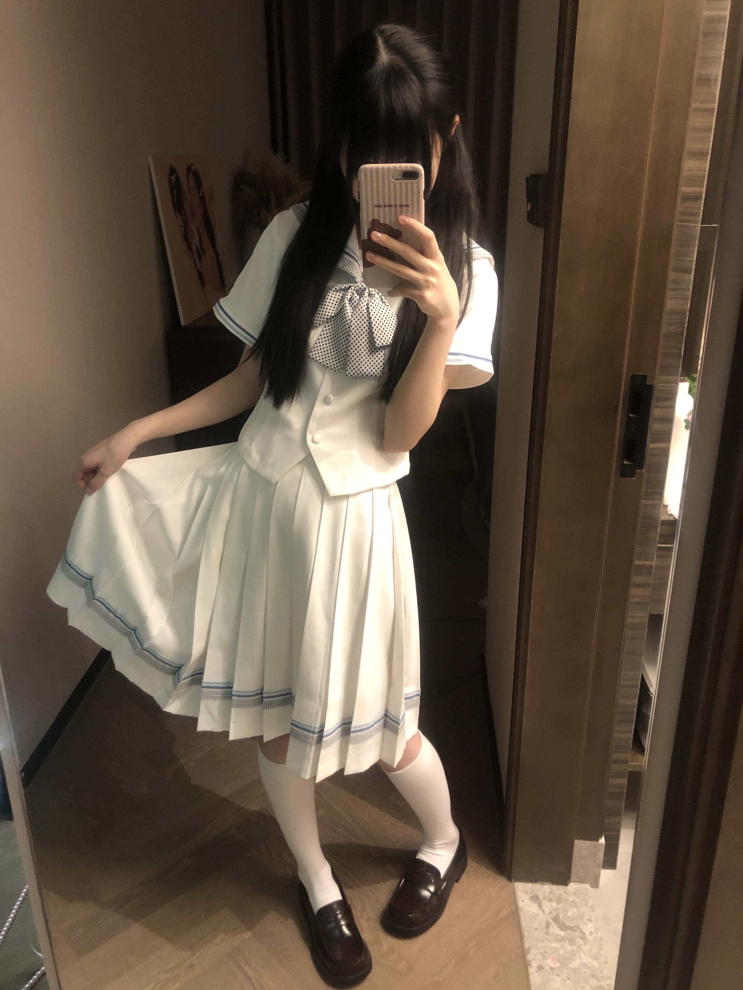 セーラー服 清楚な水玉リボン半袖セーラートップス