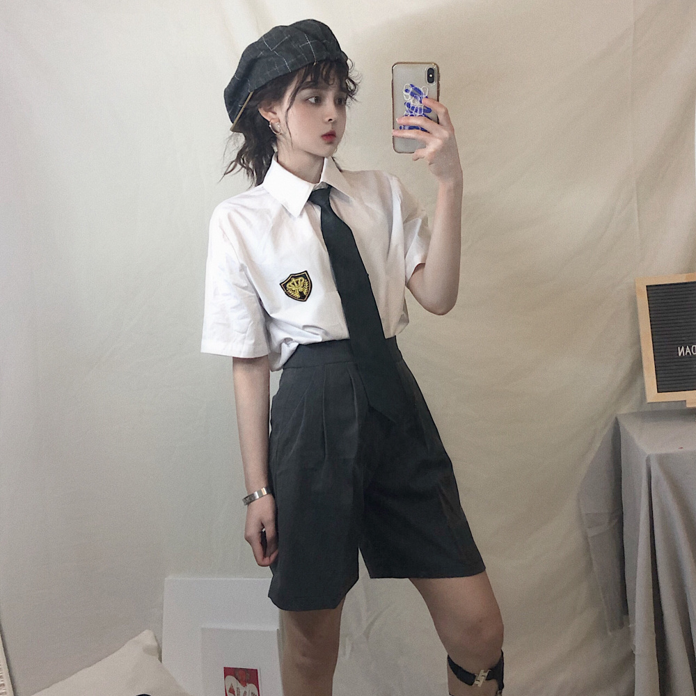 セーラー服 学園風エンブレム付き半袖制服シャツ