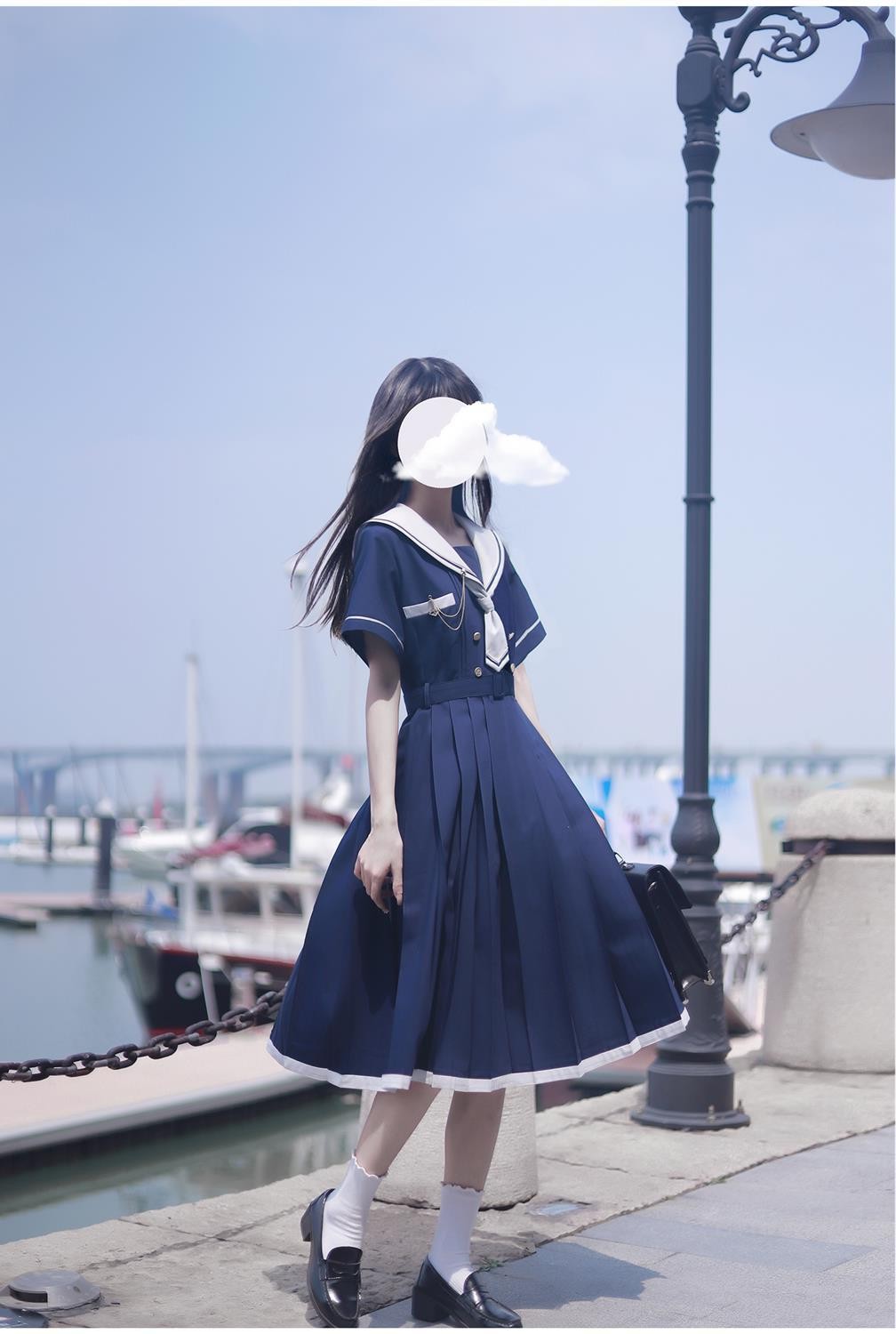 セーラー服 優雅なチェーン飾り付きセーラー服