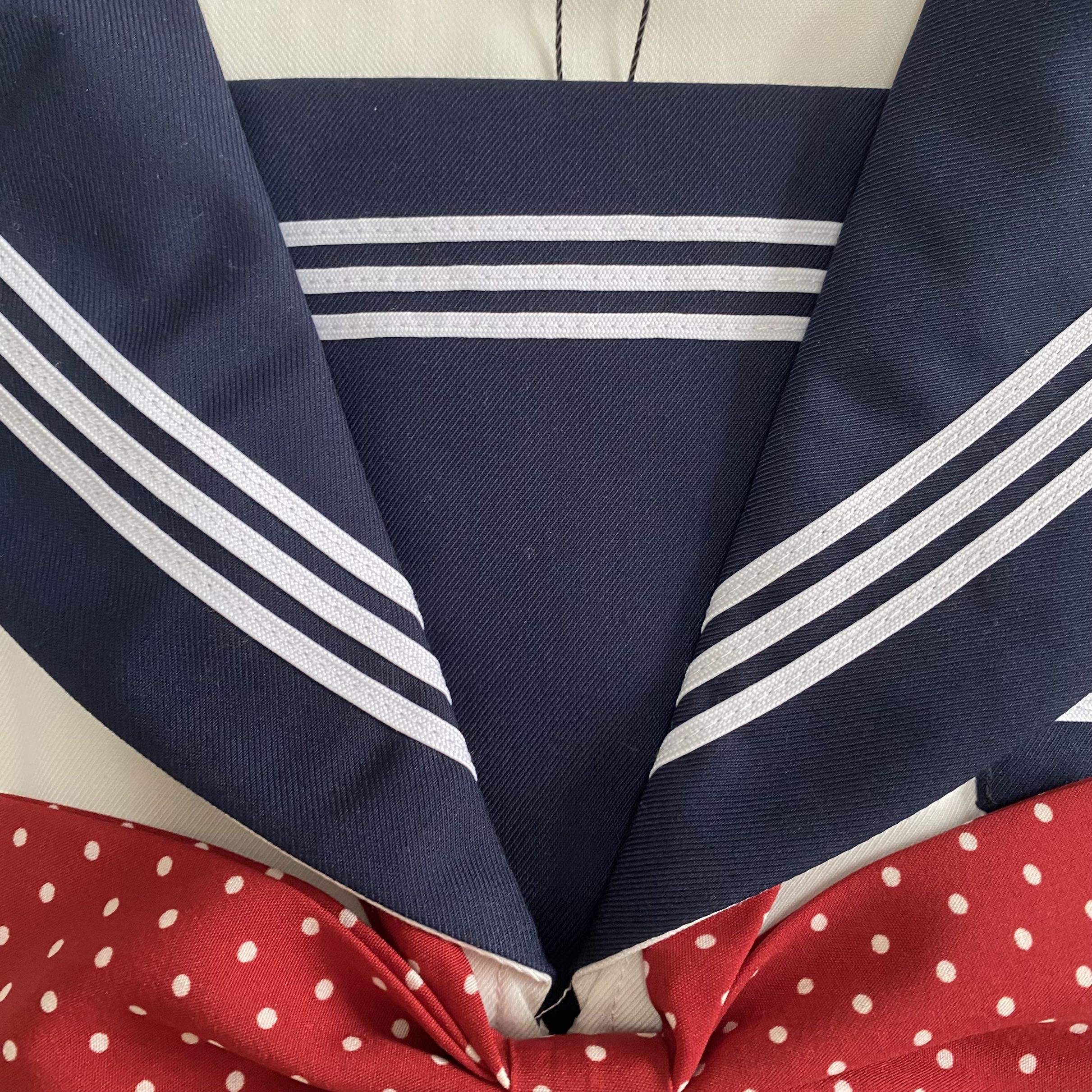  セーラー服 清楚感あふれる正統派セーラートップス