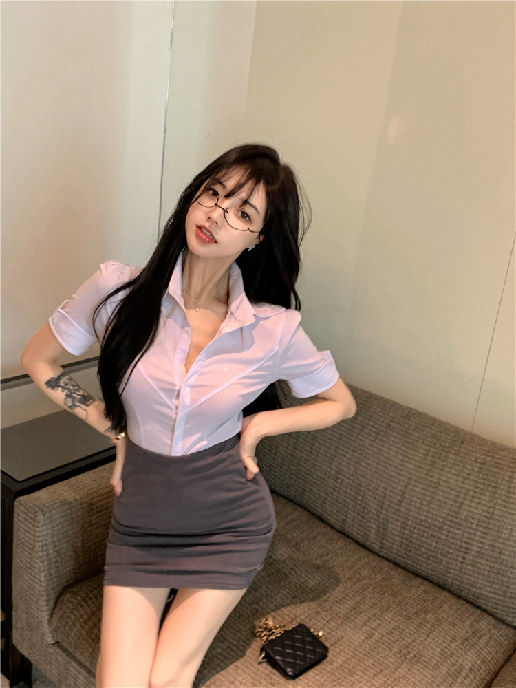 https://fulmo-img-server.com/fairysailor/4c4cd359-d392-41ba-99f4-d3448e2f7277.jpg