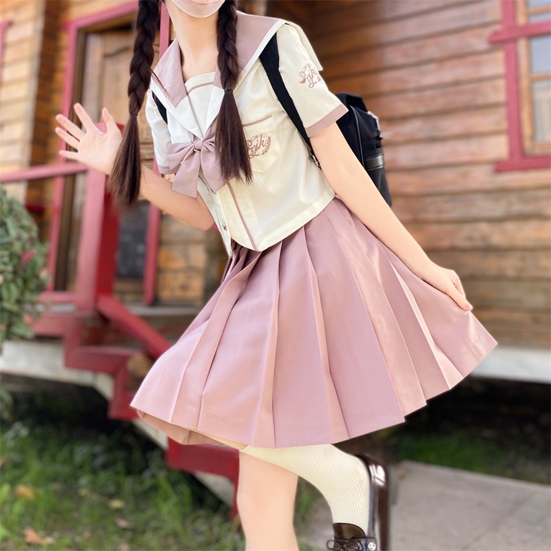 セーラー服 刺繍入り清楚な制服セット