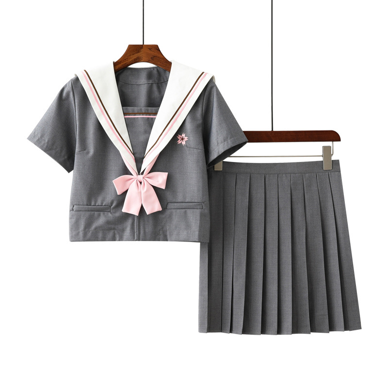 セーラー服 フラワー刺繍入り清楚セーラートップス