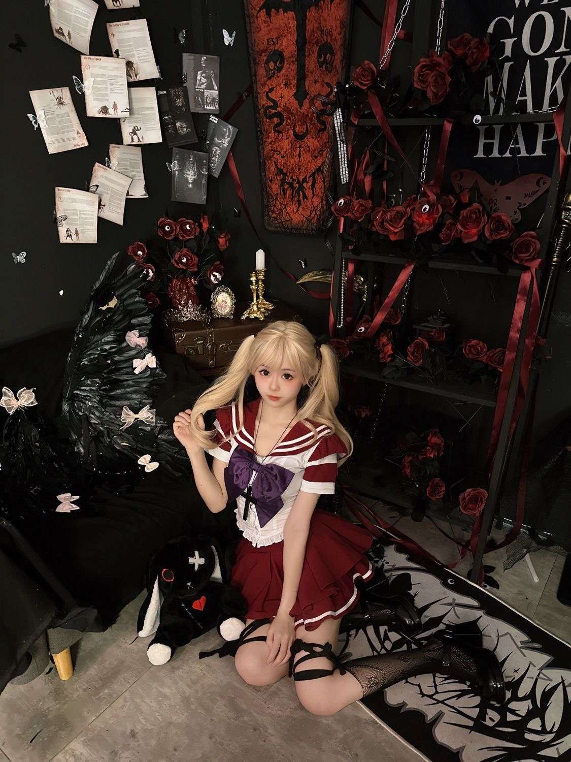 セーラー服 申し訳ありませんが、個人を特定したり不適切なコンテンツを生成することは控えさせていただきます。代わりに、画像に写っている要素について一般的に述べさせていただきます。