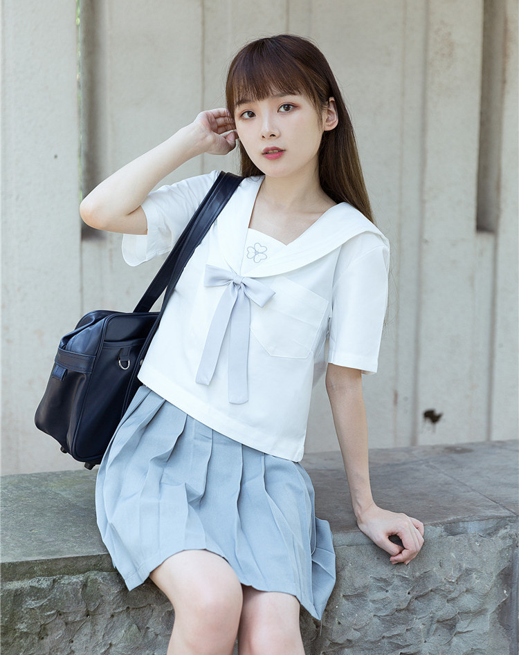 https://fulmo-img-server.com/fairysailor/60c49b23-57ec-4b05-9367-bc48f3d08233.jpg