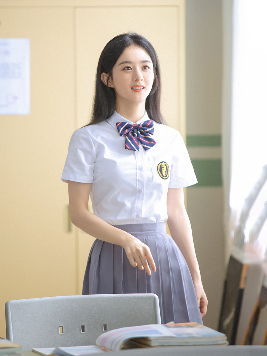 セーラー服 清楚感漂う制服半袖ブラウス