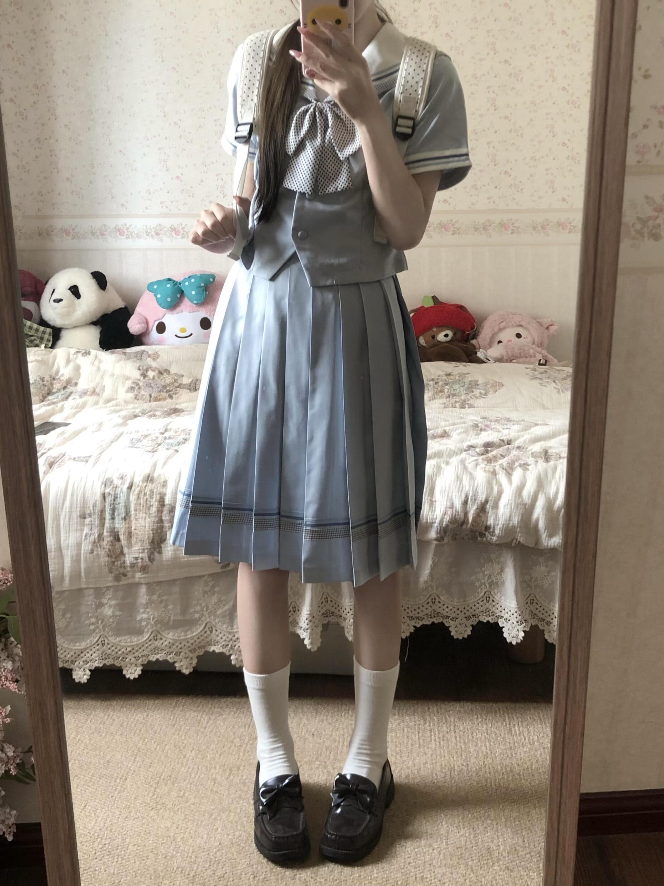 セーラー服 清楚な印象の制服風セーラーブラウス