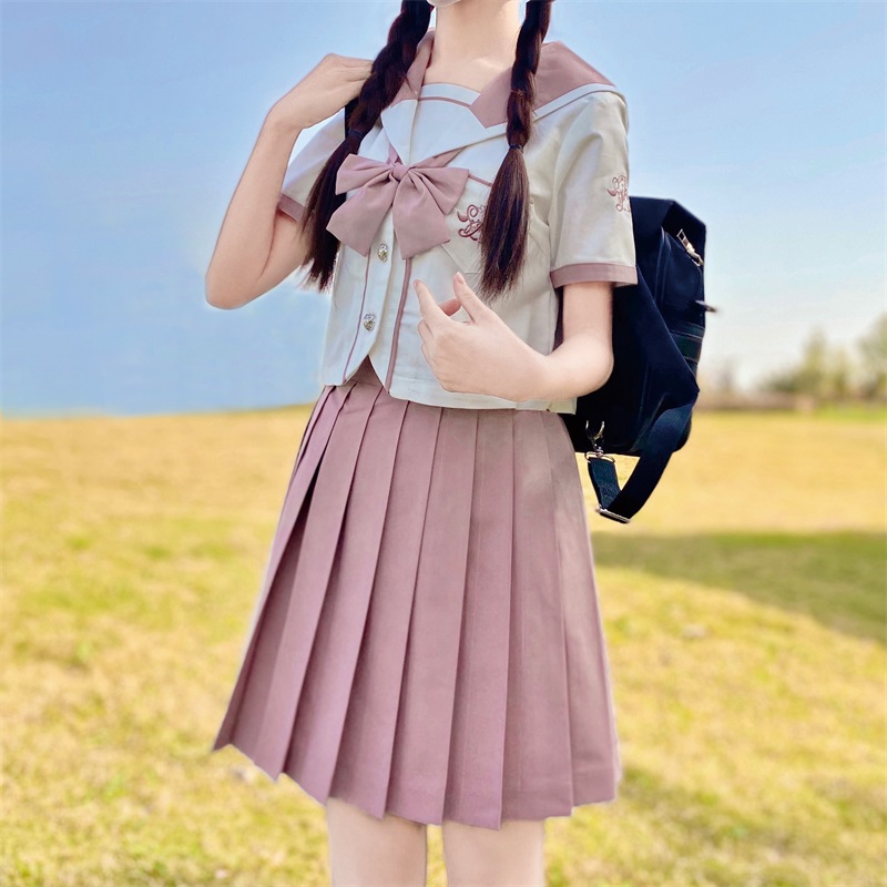 セーラー服 刺繍入り清楚な制服セット