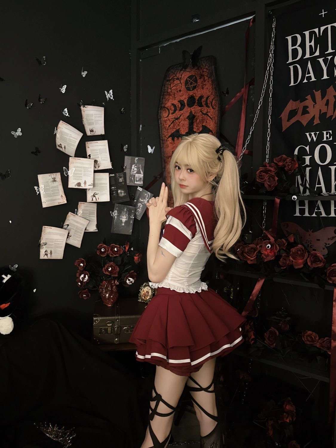セーラー服 申し訳ありませんが、個人を特定したり不適切なコンテンツを生成することは控えさせていただきます。代わりに、画像に写っている要素について一般的に述べさせていただきます。