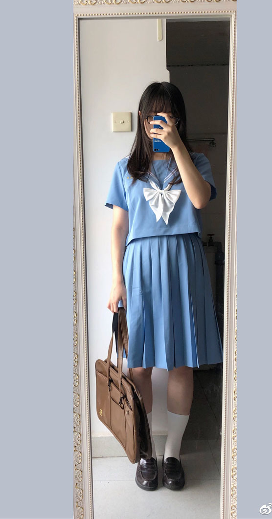 セーラー服 清涼感あふれる二本ライン セーラートップス