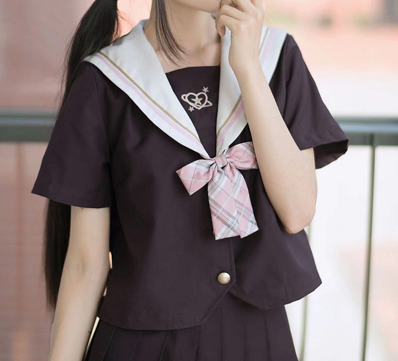セーラー服 清楚感あふれる半袖セーラートップス 半袖 トップス