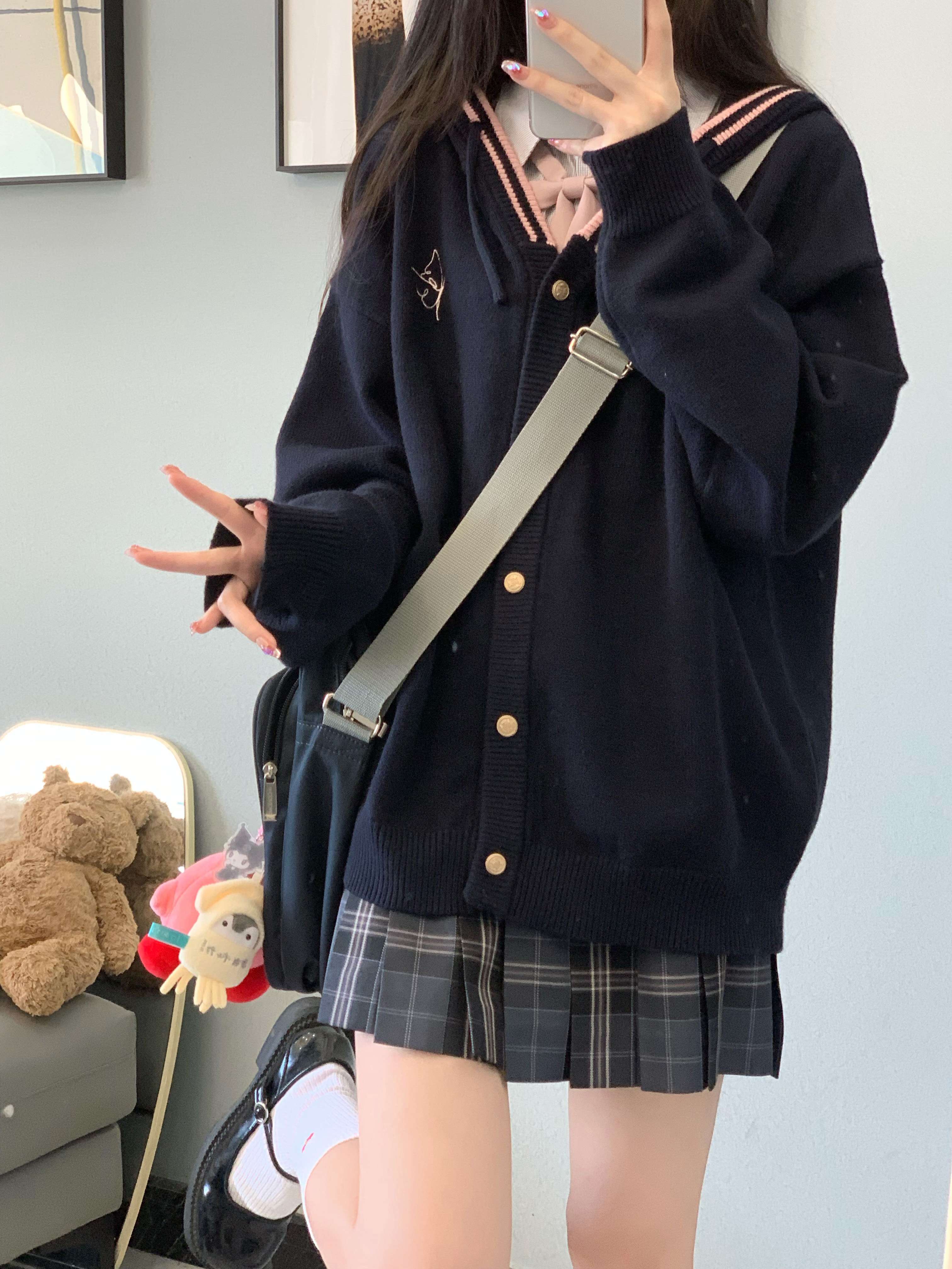 セーラー服 学生風カーディガン制服コーデ