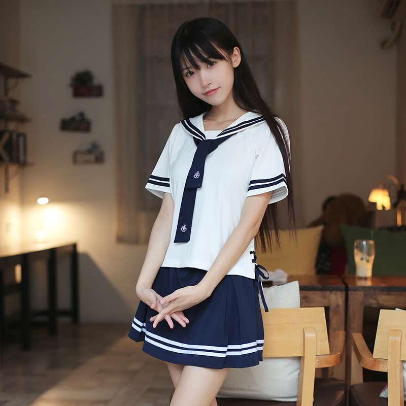 清楚可愛い学園風セーラー服上下セット