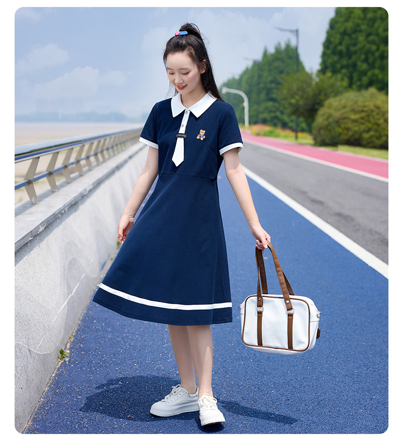セーラー服 クマモチーフ付きセーラーワンピース