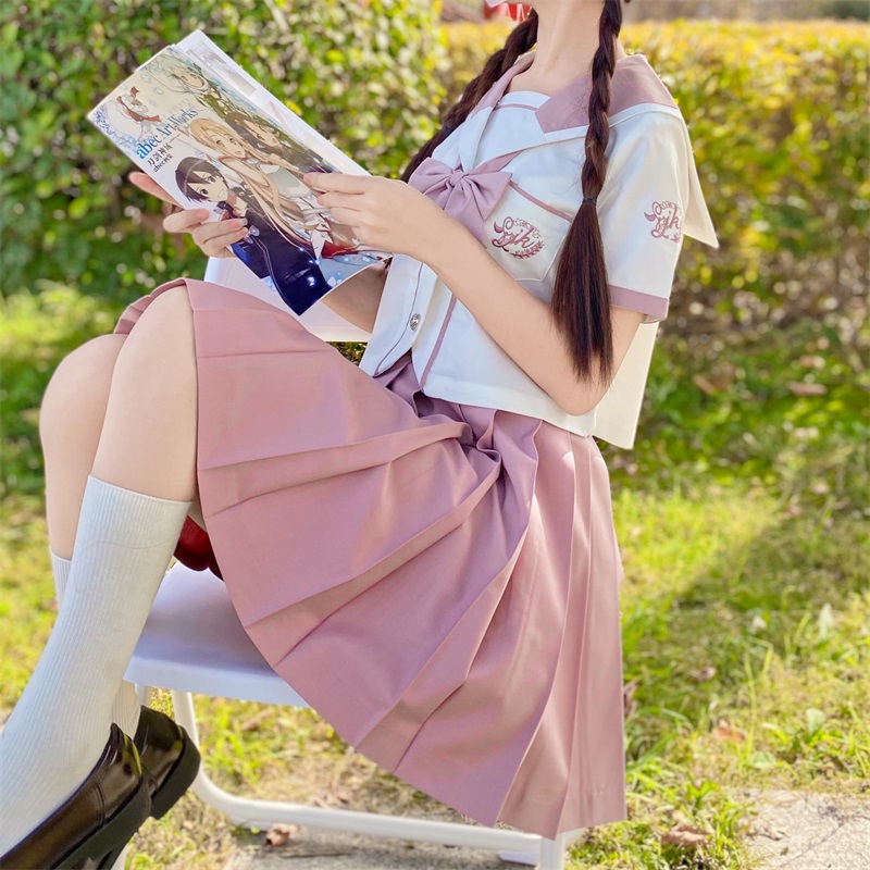 セーラー服 刺繍入り清楚な制服セット
