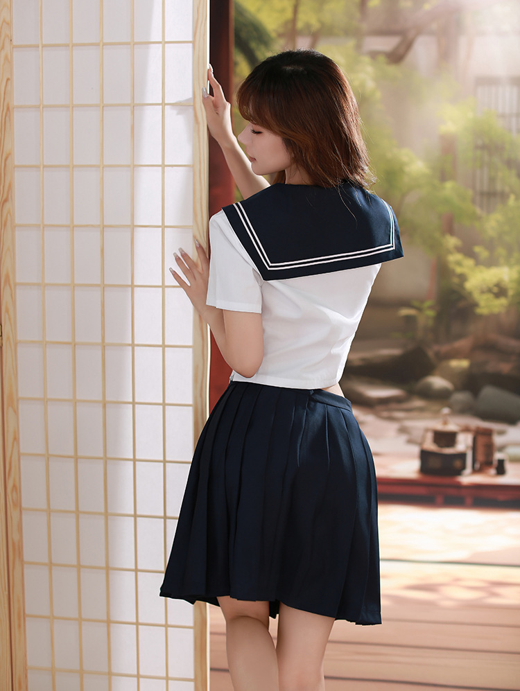 セーラー服 襟ライン入り大きめリボン付きセーラー襟半袖ブラウス