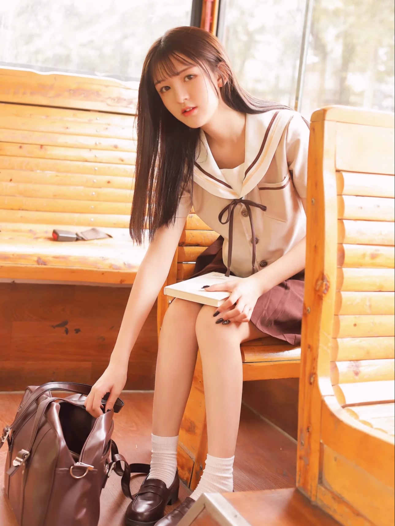 セーラー服 清楚感漂う定番セーラー半袖