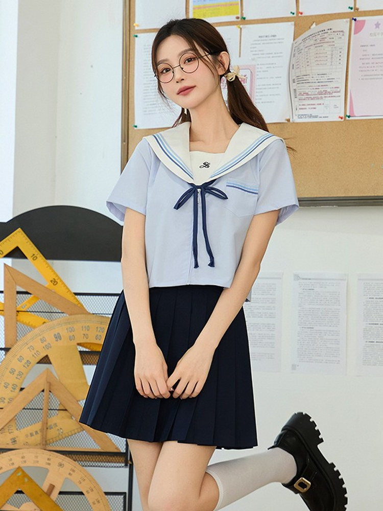 セーラー服 清楚リボン付き半袖セーラートップス