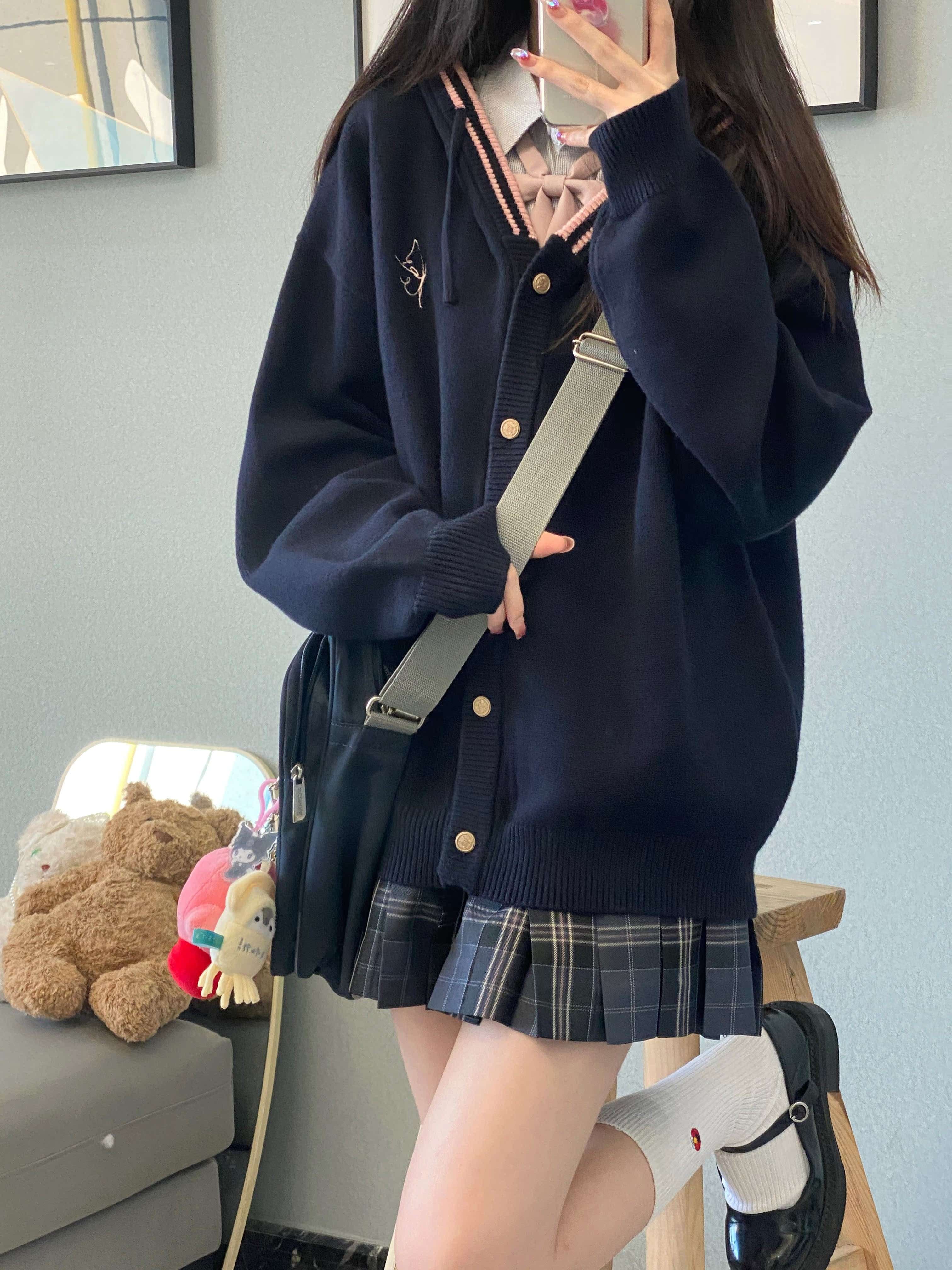 セーラー服 学生風カーディガン制服コーデ