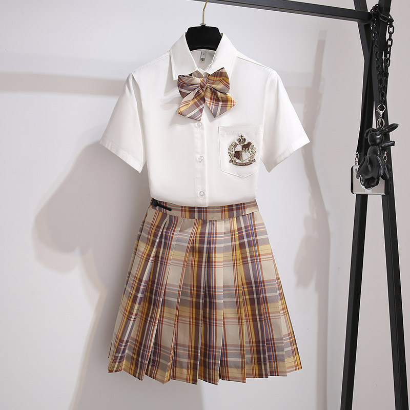 セーラー服 学院風エンブレム付き半袖セーラー風ブラウス