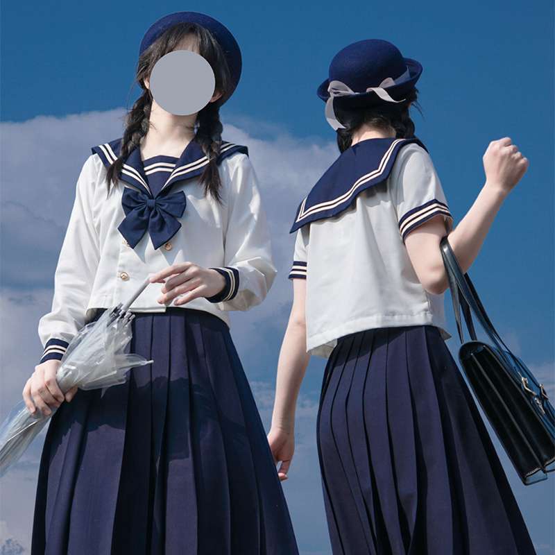 清楚可愛い制服風セーラーコスチューム