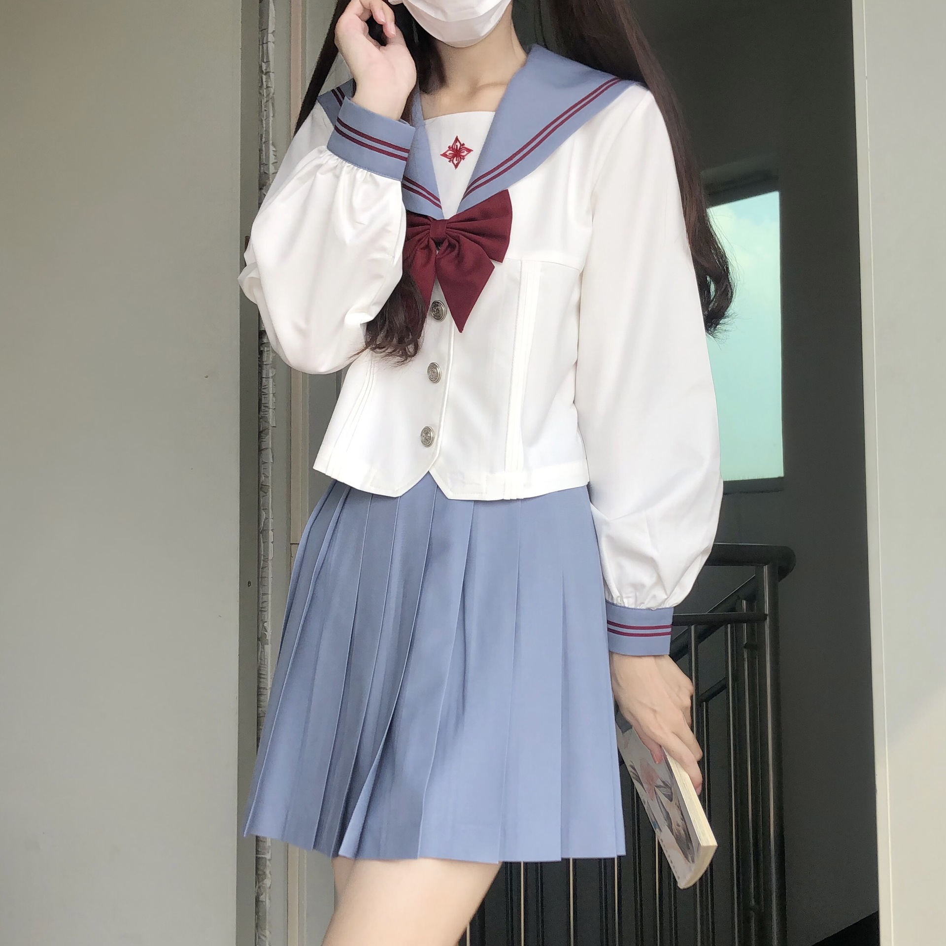 セーラー服 配色ライン入り大きめ襟セーラー長袖ブラウス