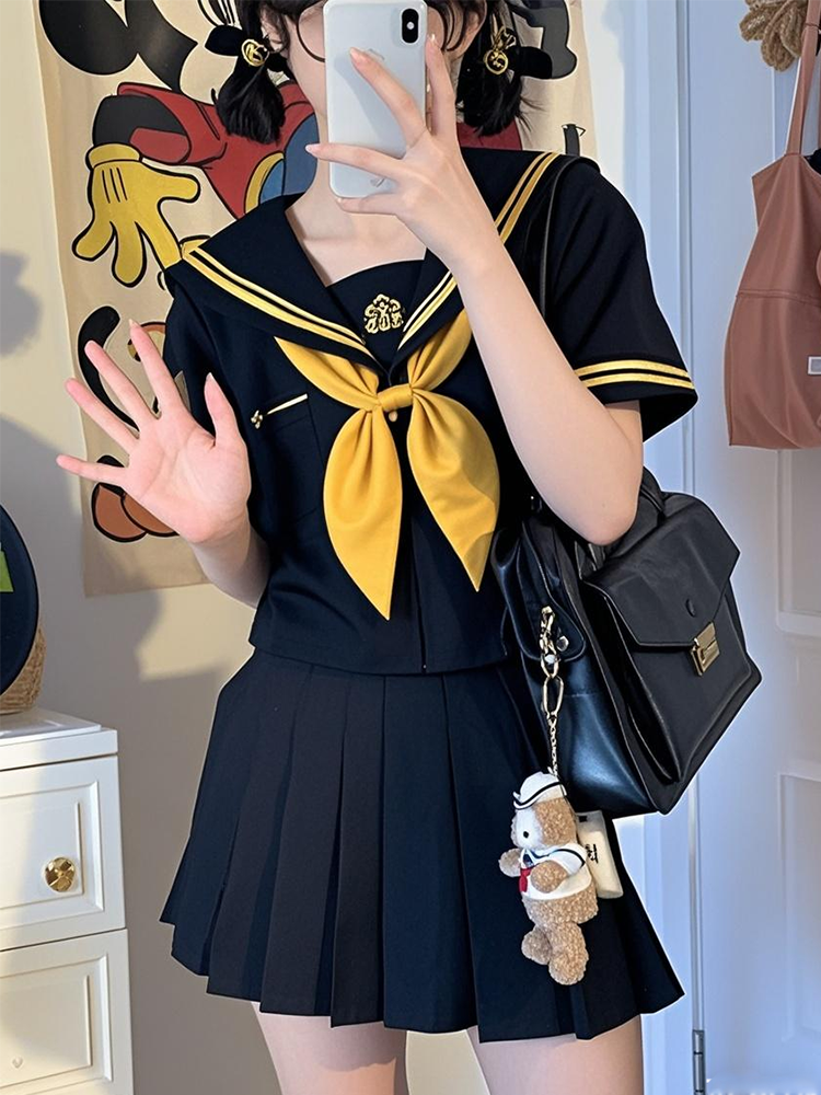 セーラー服 リボン飾り付き正統派セーラー服