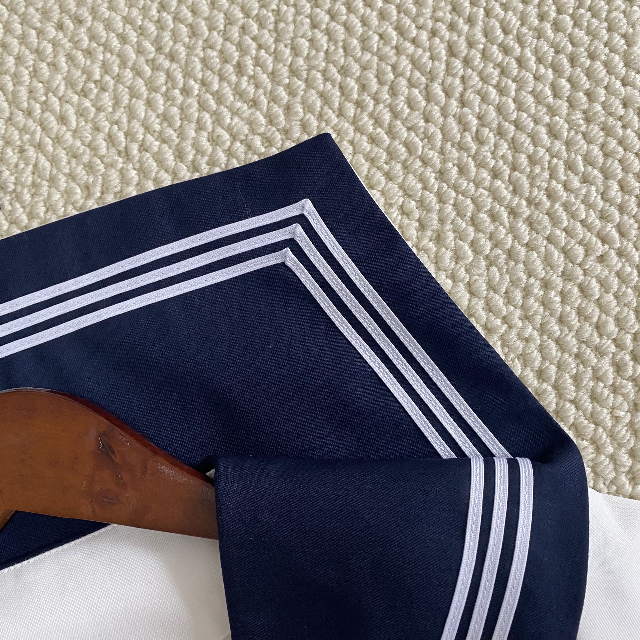  セーラー服 清楚感あふれる正統派セーラートップス