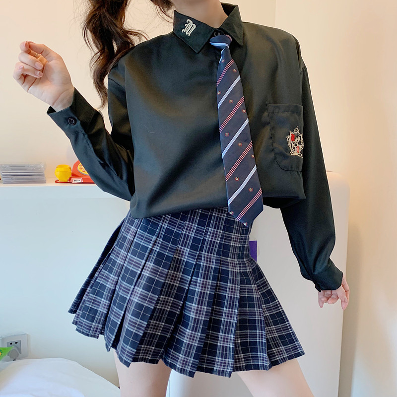 セーラー服 学院風エンブレム付き長袖セーラーブラウス