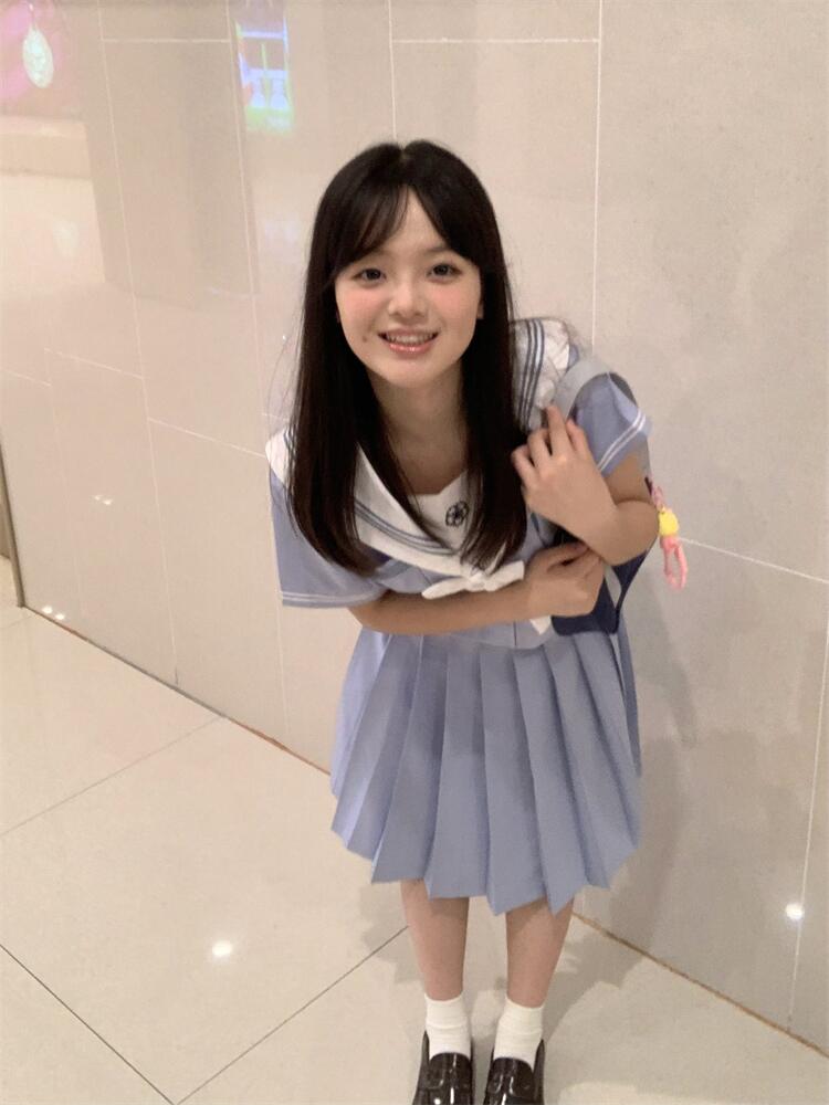 セーラー服 ふんわり爽やか 花モチーフセーラー