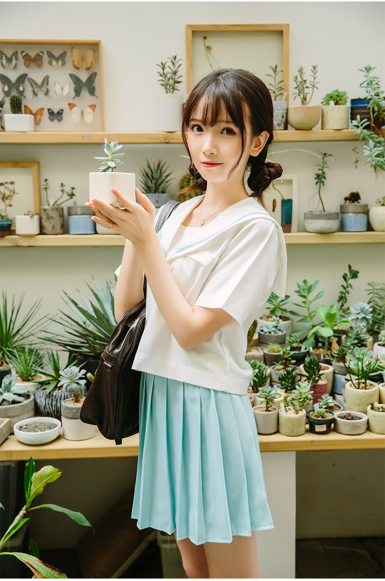 セーラー服 桜刺繍入り清楚セーラー半袖ブラウス