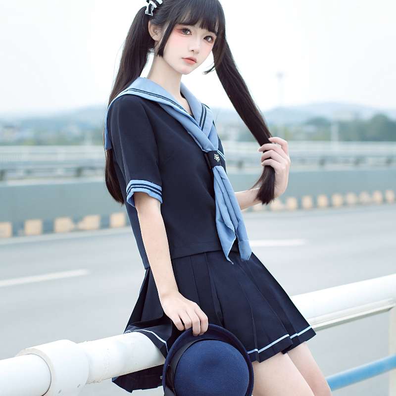 清楚可愛い紺色セーラー服 JK制服風コスプレ衣装