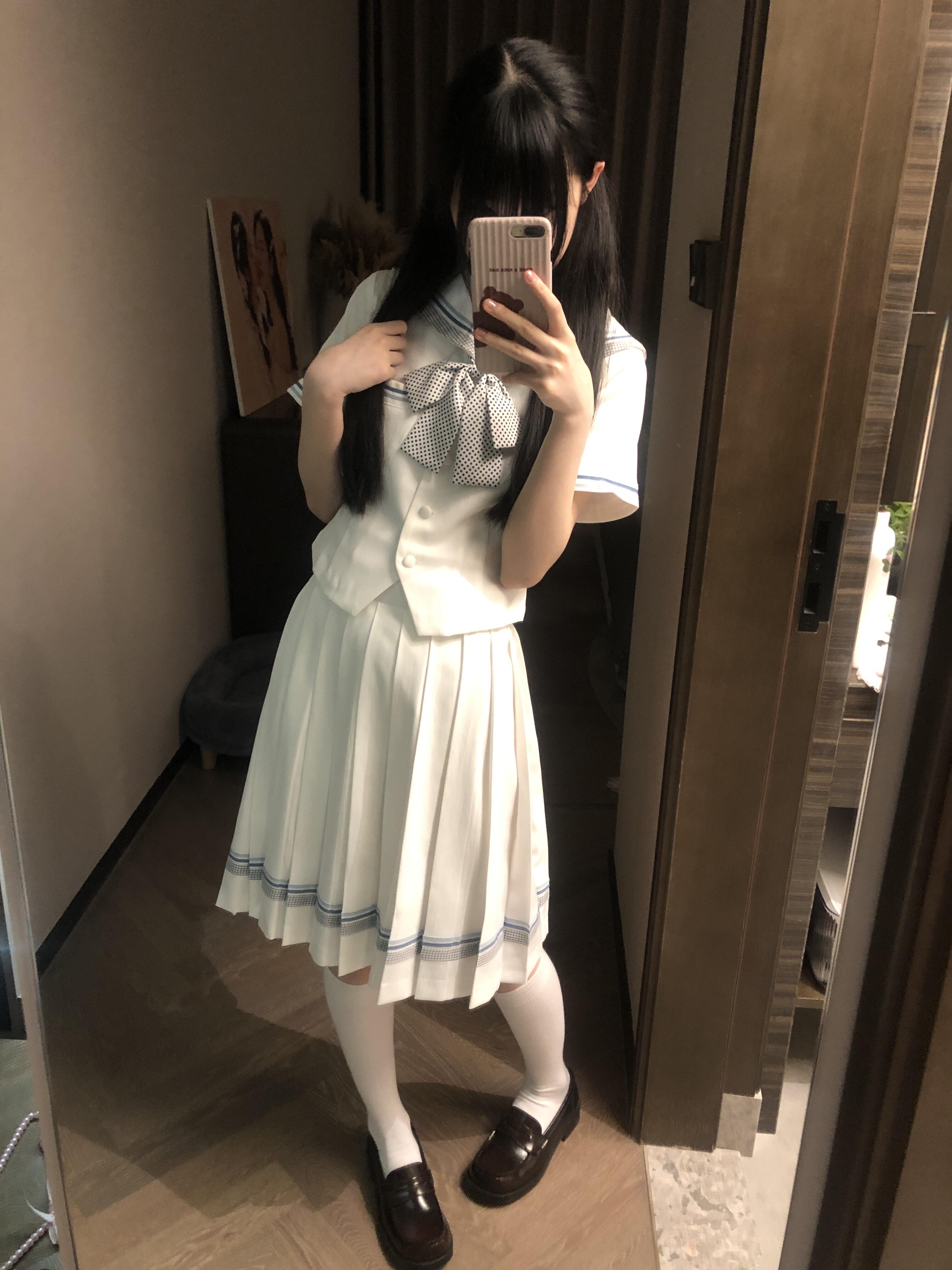 セーラー服 清楚な水玉リボン半袖セーラートップス