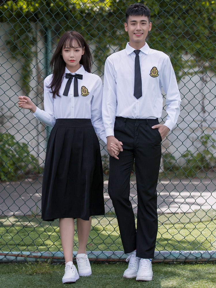 セーラー服 学園風エンブレム付き長袖セーラーブラウス