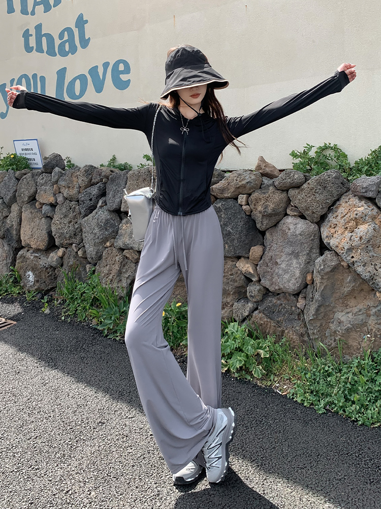 フレアパンツ 高級感漂うゆったりフレアパンツ
