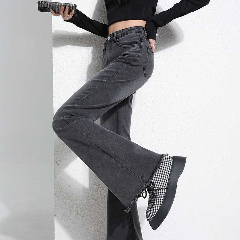 フレアパンツ 裾広がりシルエット美脚デニムパンツ