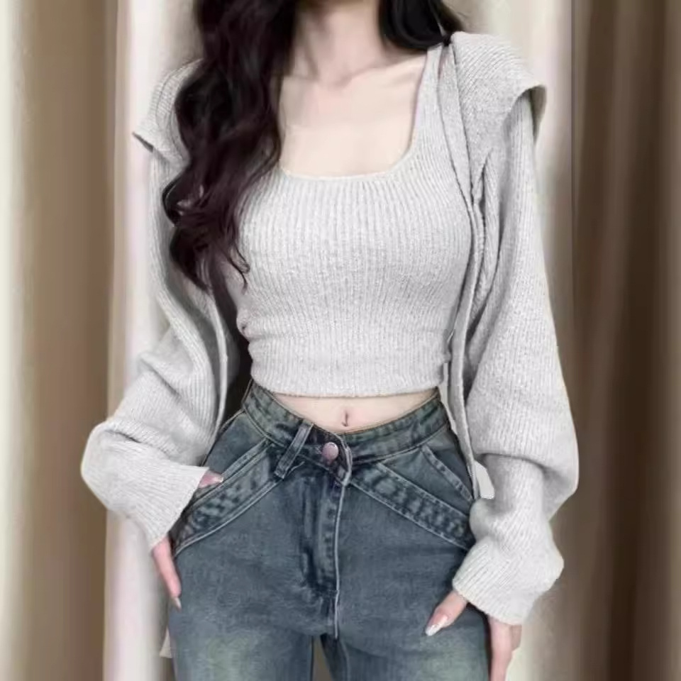 https://fulmo-img-server.com/flarely/0942b132-5136-434a-a180-ae880af40e68.jpg