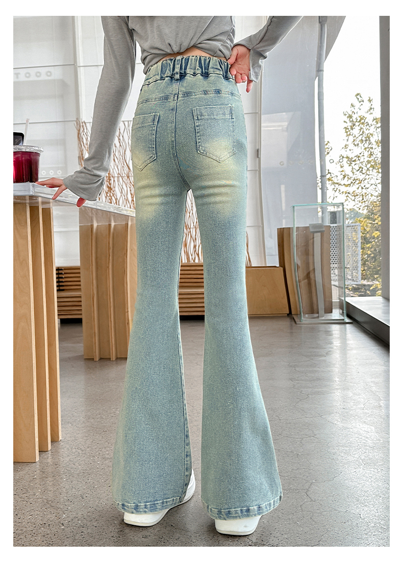 フレアパンツ 裾広がり美脚デニムパンツ　子供用