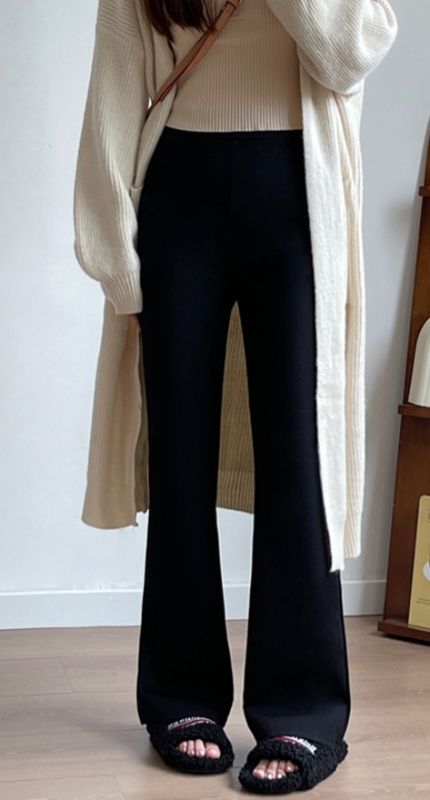 フレアパンツ 優雅なシルエットフレアスラックス